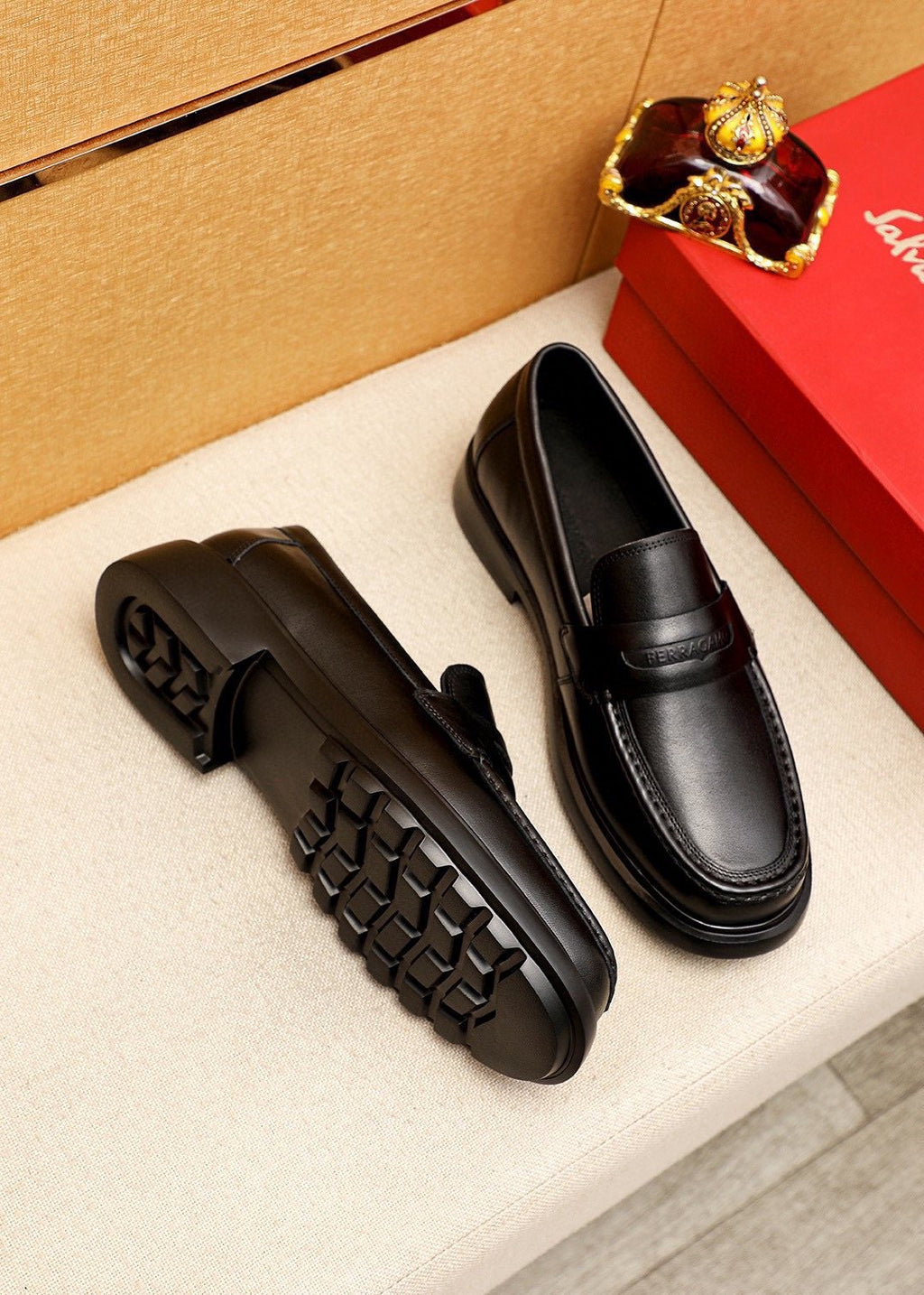 Ferragamo Men's Black Leather Loafers